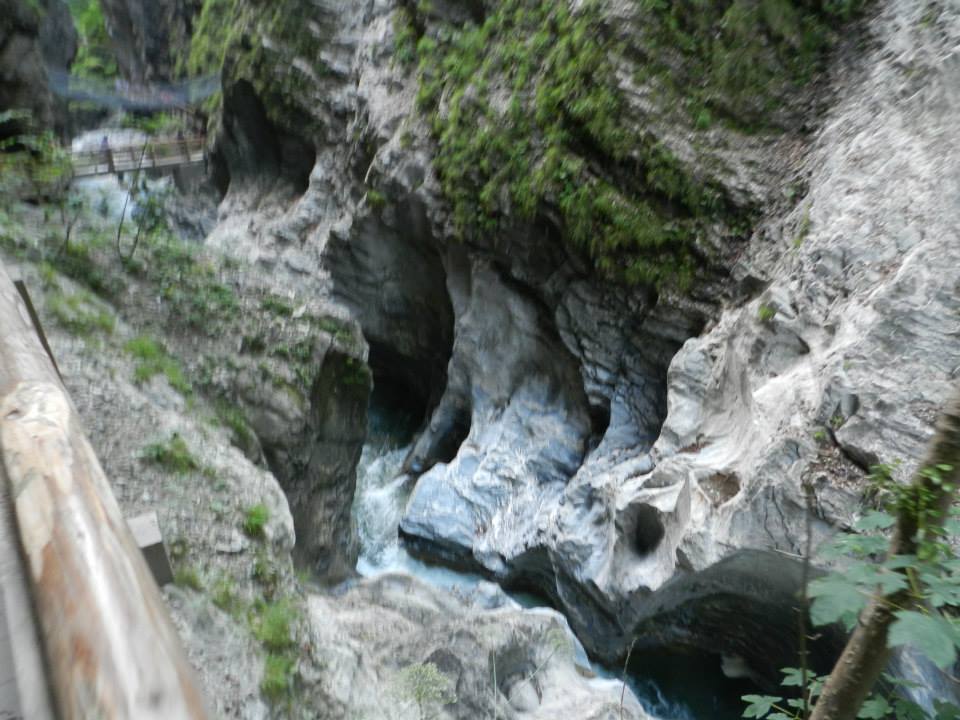 1098324_10201852101412551_1694191666_n