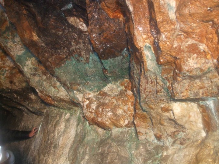 284499_2304254934179_3521218_n